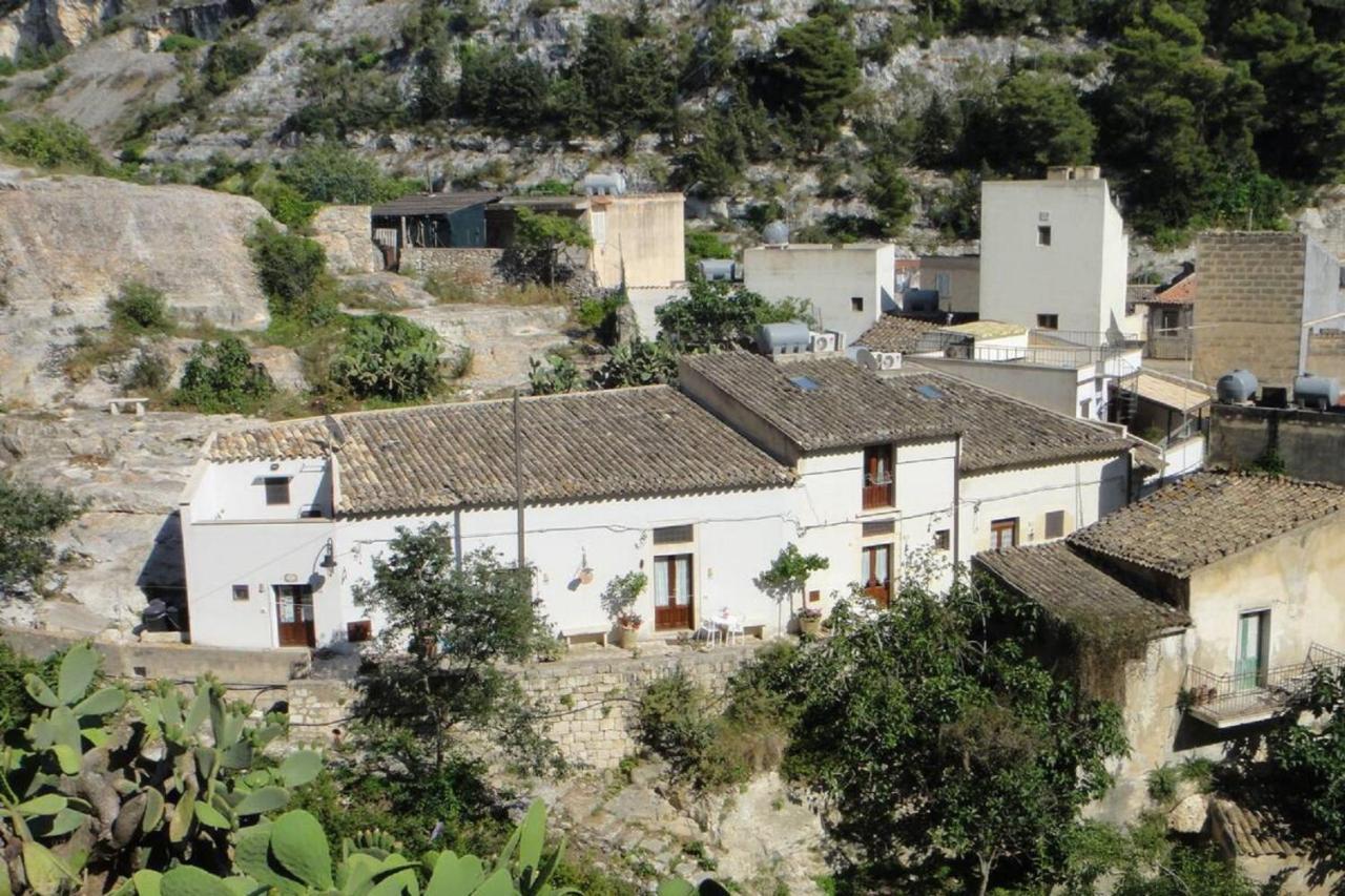 Lilibeth Houses - Charming & Lovely Views Scicli Exterior photo